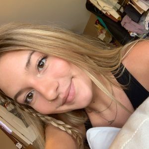 Meet your Posher, Janna